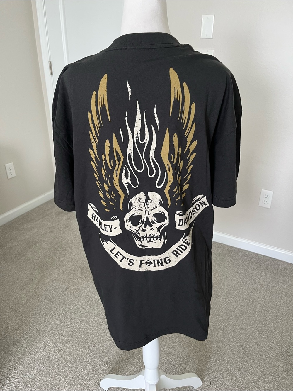 NWOT Harley-Davidson Black Short Sleeve Tee with Gold Shield Logo Size XL